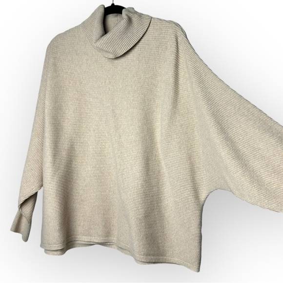 Old Navy Cropped Rib-Knit Turtleneck Sweater 3X - Picture 4 of 8